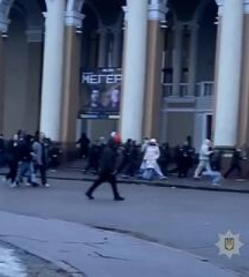 Сотні підлітків у Полтаві та Кременчуці планували масову бійку