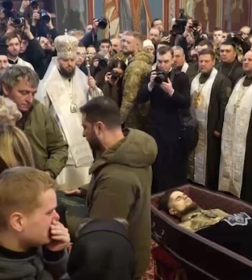 Зеленський посмертно нагородив легендарного воїна Да Вінчі (відео)