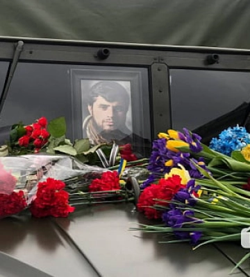 У столиці попрощались з Героєм України Дмитром Коцюбайлом «Да Вінчі»