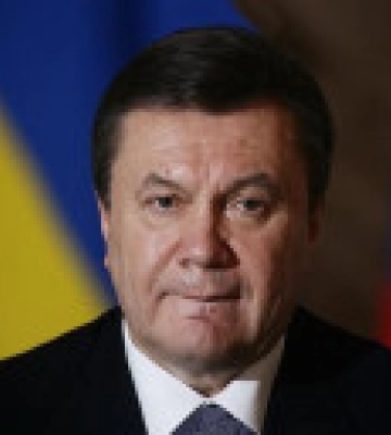 В Україні заочно судитимуть Януковича та його охоронця за підбурювання до дезертирства