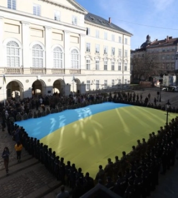 У центрі Львова урочисто виконали Гімн України, - ВІДЕО