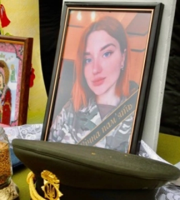 У Світловодську на Кіровоградщині попрощалися із захисницею Маріуполя Юлією Зубченко