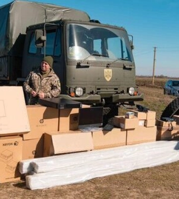 Военные радиотехнической бригады на южном направлении получили дефицитный грузовик и другую технику от волонтеров ОО &quot;Дело&amp;hellip;