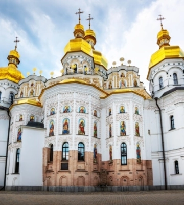 Монахов УПЦ (МП) обязали покинуть Киево-Печерскую лавру до конца марта, в Московском патриархате отреагировали