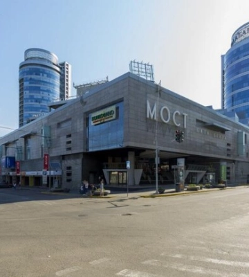 У Дніпрі планують продовжити зміни у схемі руху транспорту у центрі ще на 2 роки