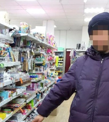 За пів року скоїв 14 крадіжок: поліцейські Вараша викрили місцевого жителя та повідомили про підозру