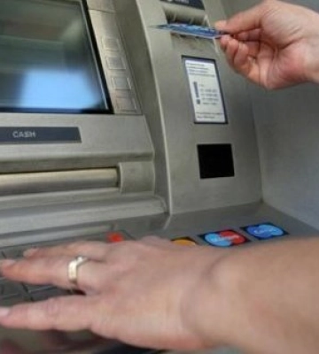 В оккупированных районах Луганской области наблюдается нехватка наличных денег, - ОВА