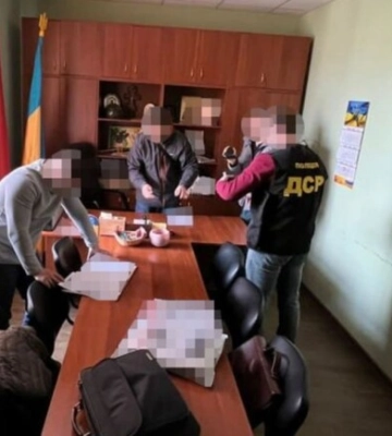 В Днепропетровской области разоблачили на взятке двух чиновников горсовета