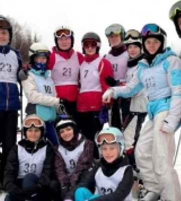 Спортсменки Волинського «Інваспорту» завоювали вісім медалей на шістьох під час Чемпіонату України з гірськолижного спорту