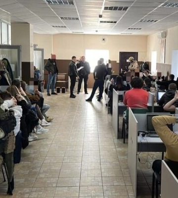 Спецоперація у Дніпрі: затримали озброєну банду (відео)