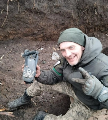 Тероборонівець луцького батальйону з автомата підстрелив дрон «вагнерівців» (відео)