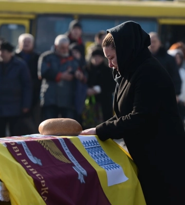 У Рівному попрощалися із військовим Олександром Зарубою