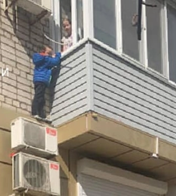 В Одесской области спасли 8-летнего мальчика, который залез на кондиционер