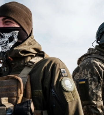 У мережі з&#039;явилося відео із Житомирщини, на якому офіцер вдарив солдата. Його відсторонили, почалося розслідування