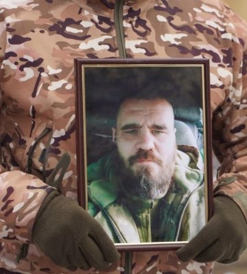 До останнього подиху був вірним присязі: на Волині провели в останню путь Героя Олександра Савюка