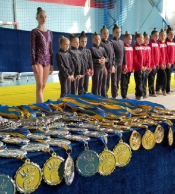 170 юних гімнасток виборювали першість на відбірковому турнірі в Ужгороді
