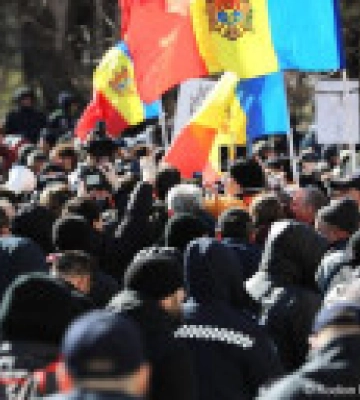 Антиурядові протести в Молдові: сутички з поліцією, ультиматум владі та затримані  протестувальники