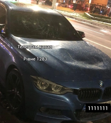 Невже у центрі Рівного завівся автовандал?