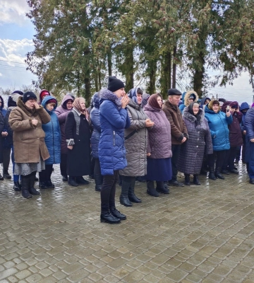 Син народився після смерть батька-Героя: на Волині відкрили меморіальну дошку Олександру Новосаду