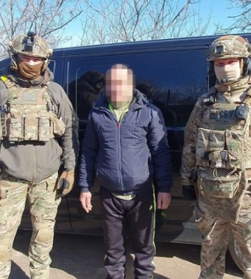 “Здавав” росіянам учасників руху опору на Херсонщині: СБУ затримала посібника окупантів