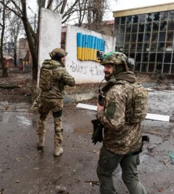 Штурмові загони &quot;Вагнера&quot; намагаються прорвати оборону і просунутися до центру Бахмута, – Сирський