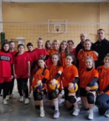 У Мукачеві провели дитячі змагання з волейболу