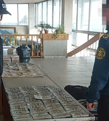 До Чернівецької області намагалися завезти 37 млн гривень у валізах