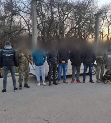 Минулої доби на Закарпатті прикордонники Мукачівського загону затримали 8 порушників кордону