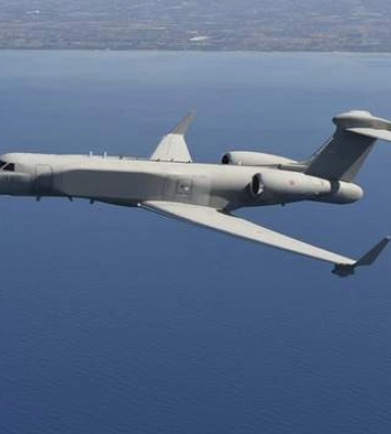 НАТО держит сразу три разведчика над Черным морем для контроля активности флота России