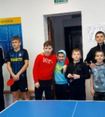 Острог: у підлітковому клубі змагалися юні тенісисти
