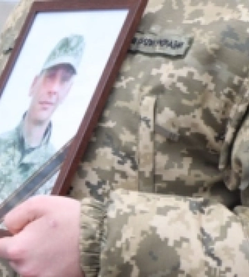 У Вараші в останню путь провели загиблого у Бахмуті командувача батальйоном тероборони. ФОТО