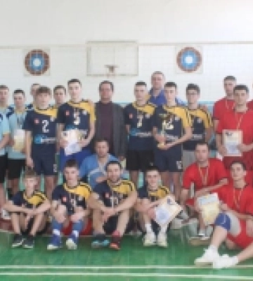 П&#039;ять команд розіграли Кубок Острозького міського голови з волейболу. ФОТОГАЛЕРЕЯ