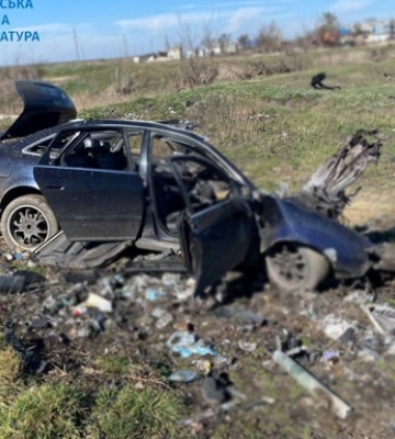 На Херсонщині автомобіль підірвався на міні, водій загинув