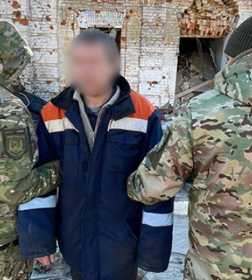 З вересня ховався в покинутих будівлях: під Куп’янськом затримали військового РФ