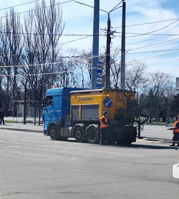 В Кривом Роге ремонтируют центральные дороги