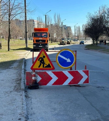 Старт сезону асфальтування, ремонти дощоприймачів і порятунок чотирилапих: заступник мера перевірив комунальників