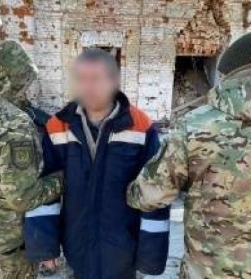 Поліція на Харківщині спіймала російського окупанта, який ховався півроку у покинутих будівлях