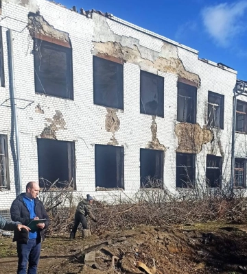 У Снігурівці на Миколаївщині стартував британський проєкт відновлення пошкодженого житла