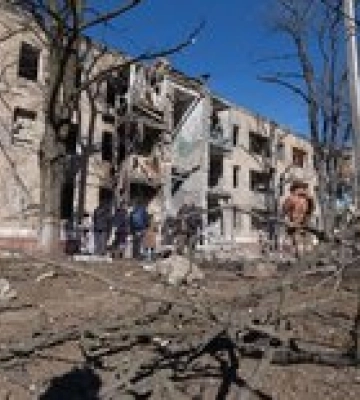 Росіяни вдарили по центру Краматорська, пошкоджено багатоповерхівки, щонайменше 3 цивільних дістали поранення, - ОВА. ФОТОрепортаж