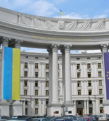 Що відбувається з українською дипломатією