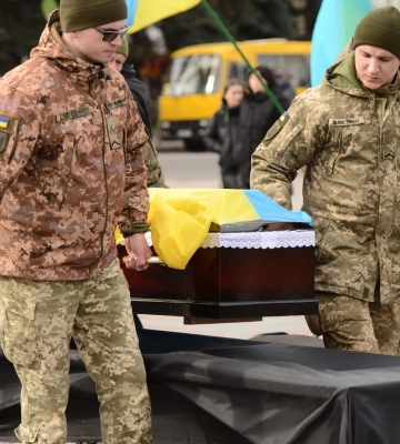 У Рівному в останню земну дорогу провели 34-річного Героя