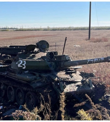 Сделали &quot;Леопарда&quot;: ВСУ воюют на трофейном танке Т-62, которому более полувека (видео)