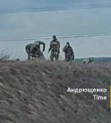 «Роют окопы». Российские оккупанты начали укрепляться вдоль трассы Мариуполь — Донецк — советник мэра