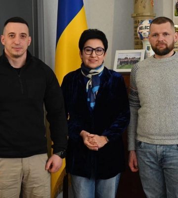 Депутатка Закарпатської облради обговорила потреби воїнів з бійцем 128 бригади