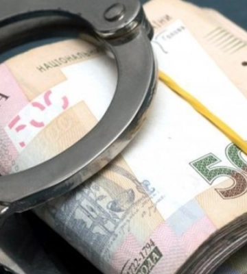 У Луцьку продають оригінальну прикрасу, щоб зібрати кошти для бійців волинської ТРО