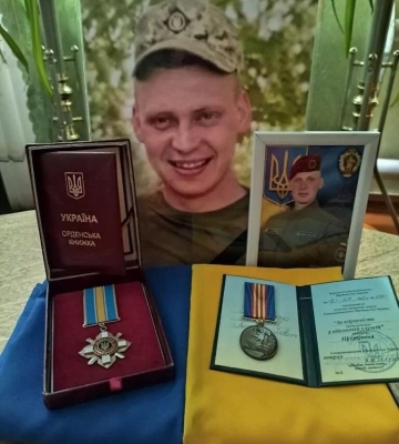 Батькам загиблого Віталія Потапенка з Полтавщини вручили  орден сина