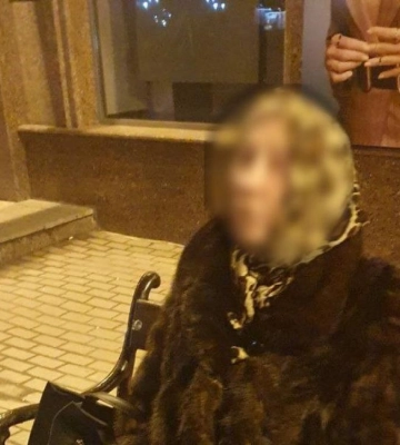 У Рівному патрульні допомогли літній жінці та повернули її додому