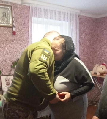 Батькам загиблого воїна з Луцького району передали його орден 