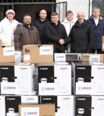 На Київщині 5 судів отримали програмне забезпечення та техніку від агентства США з міжнародного розвитку
