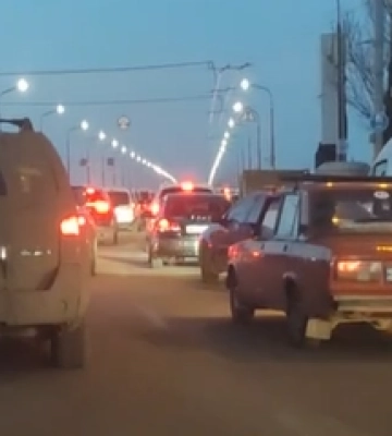 Рух транспорту ускладнено: у Дніпрі на Новому мосту сталася ДТП